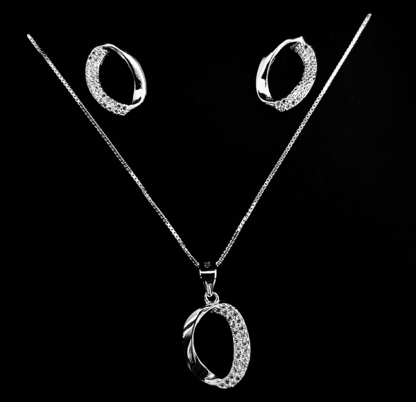 Conjunto oval com detalhe cravejado - Image 3