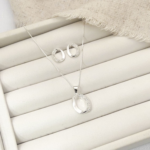Conjunto oval com detalhe cravejado - Image 2